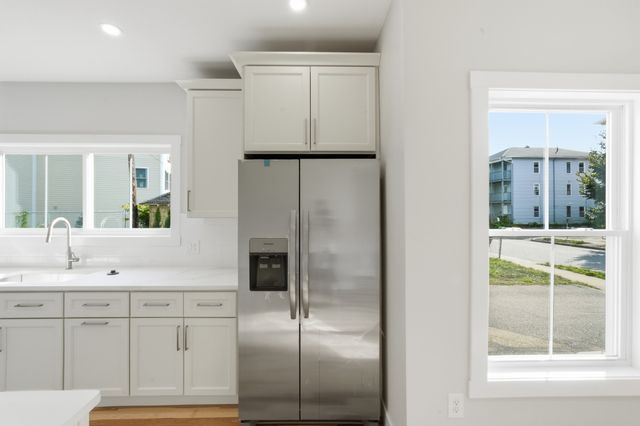71 Dewey St 1,2,3, Worcester, MA 01610