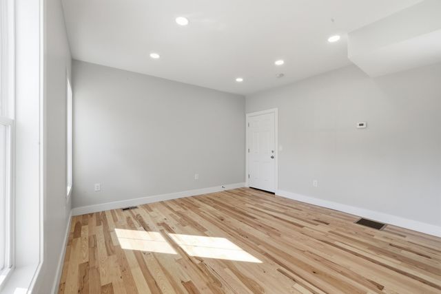 71 Dewey St 1,2,3, Worcester, MA 01610