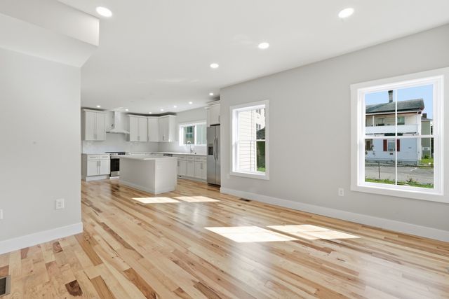 71 Dewey St 1,2,3, Worcester, MA 01610