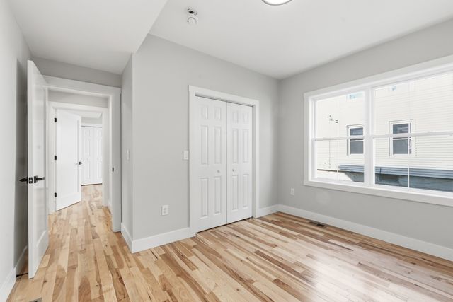 71 Dewey St 1,2,3, Worcester, MA 01610