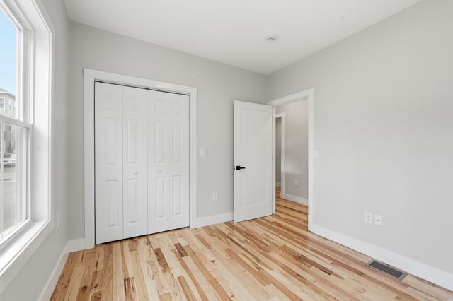 71 Dewey St 1,2,3, Worcester, MA 01610