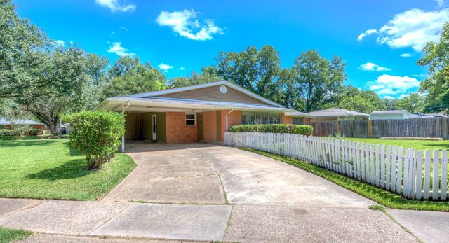 801 Lark Avenue, Shreveport, LA 71105