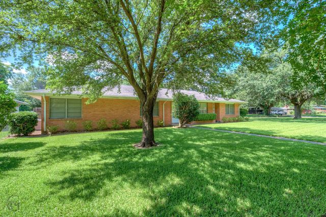 801 Lark Avenue, Shreveport, LA 71105
