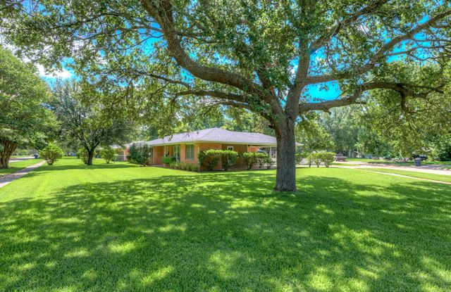 801 Lark Avenue, Shreveport, LA 71105