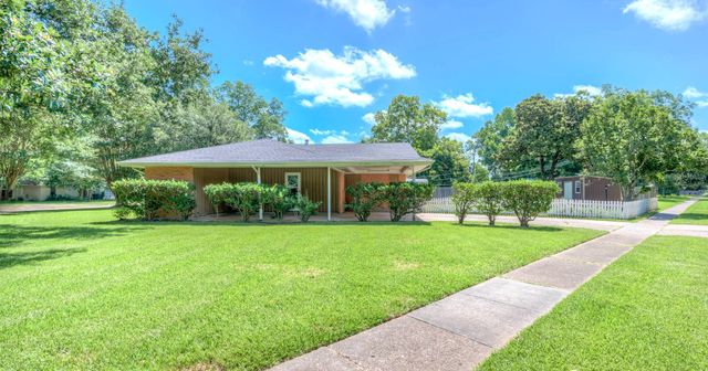 801 Lark Avenue, Shreveport, LA 71105