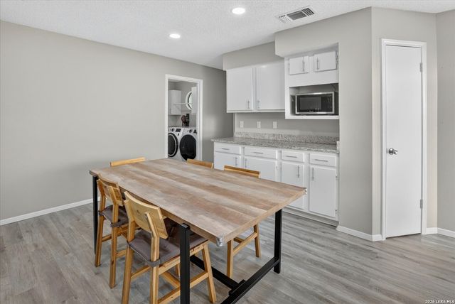 8343 Timber Grand, San Antonio, TX 78250