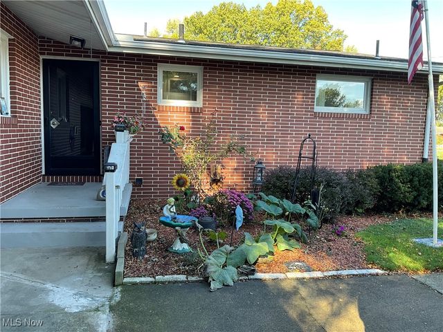 2036 Glenn Drive NE, Warren, OH 44483