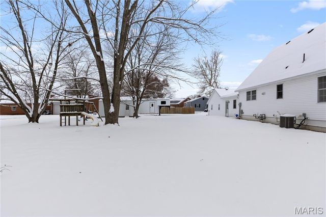 127 Cassens Avenue, Hamel, IL 62046