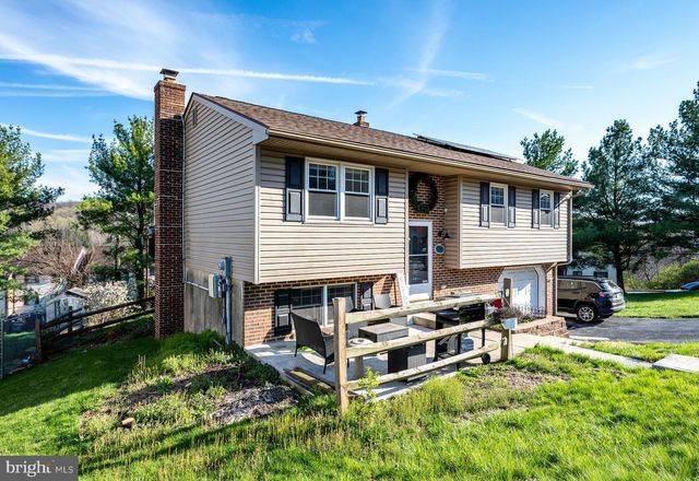 106 PEAR ST, Mohnton, PA 19540