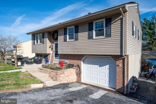 106 PEAR ST, Mohnton, PA 19540