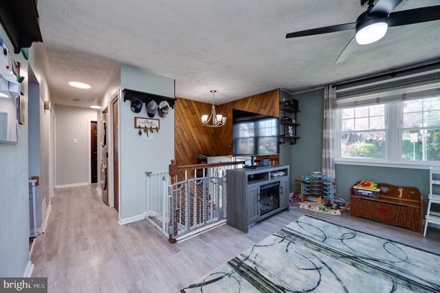 106 PEAR ST, Mohnton, PA 19540