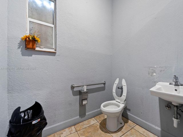 3001 NW 22nd Avenue, Miami, FL 33142