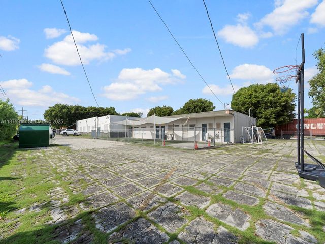 3001 NW 22nd Avenue, Miami, FL 33142