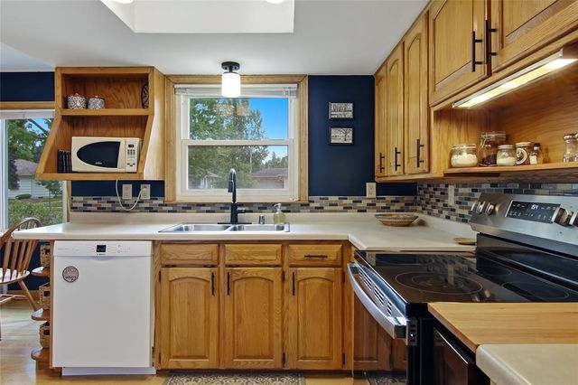 230 W Grant Avenue, Eau Claire, WI 54701