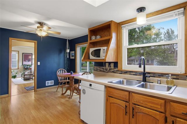 230 W Grant Avenue, Eau Claire, WI 54701