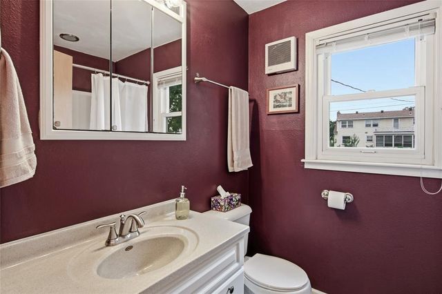 230 W Grant Avenue, Eau Claire, WI 54701