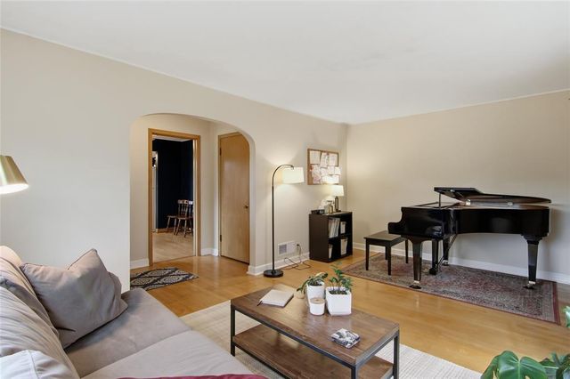 230 W Grant Avenue, Eau Claire, WI 54701