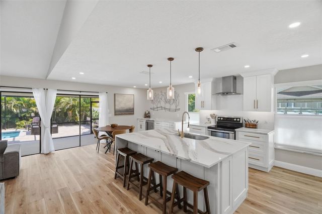 124 COLONY SOUTH DRIVE, Tarpon Springs, FL 34689