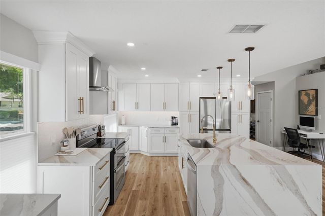 124 COLONY SOUTH DRIVE, Tarpon Springs, FL 34689