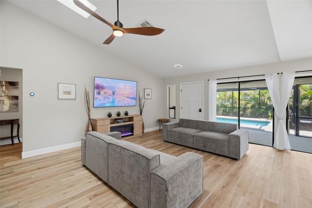 124 COLONY SOUTH DRIVE, Tarpon Springs, FL 34689