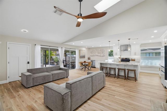 124 COLONY SOUTH DRIVE, Tarpon Springs, FL 34689