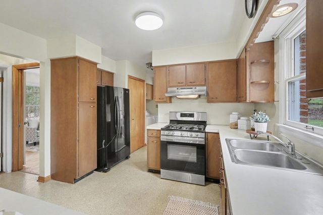 2889 Parkridge Drive, Scio Twp, MI 48103