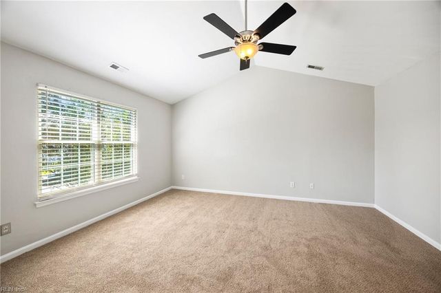 116 Hillside AVE, Suffolk, VA 23434