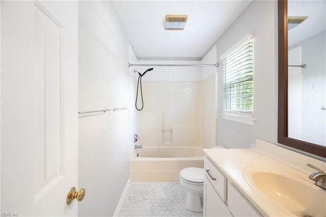116 Hillside AVE, Suffolk, VA 23434