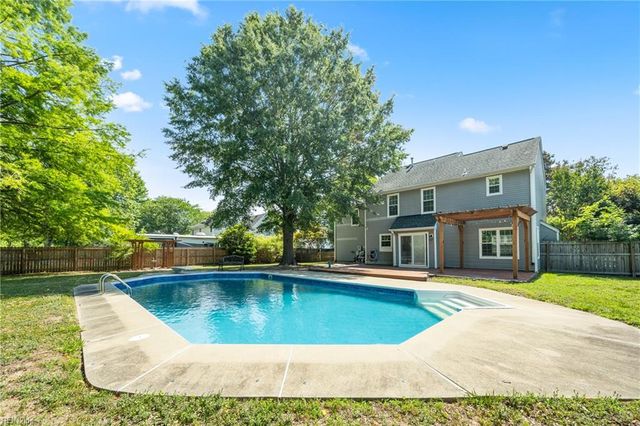 116 Hillside AVE, Suffolk, VA 23434