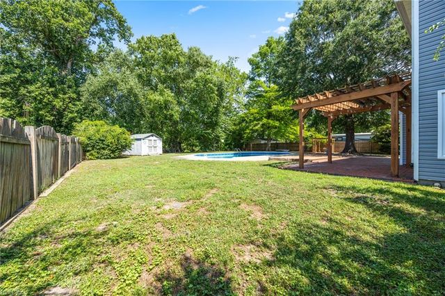 116 Hillside AVE, Suffolk, VA 23434