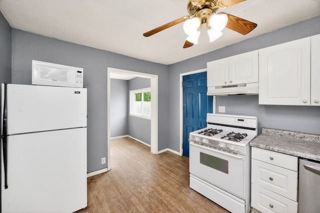 3202 3rd Street, Des Moines, IA 50313