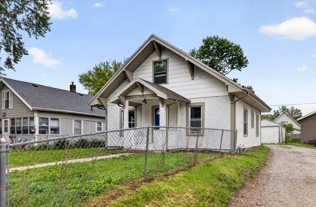 3202 3rd Street, Des Moines, IA 50313