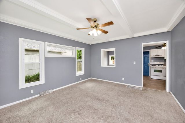 3202 3rd Street, Des Moines, IA 50313