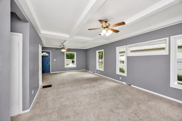 3202 3rd Street, Des Moines, IA 50313
