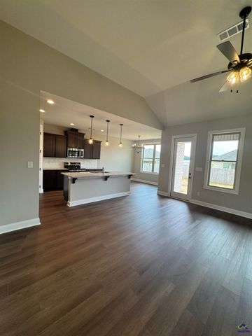 508 Otter's Ridge Drive, Kathleen, GA 31047
