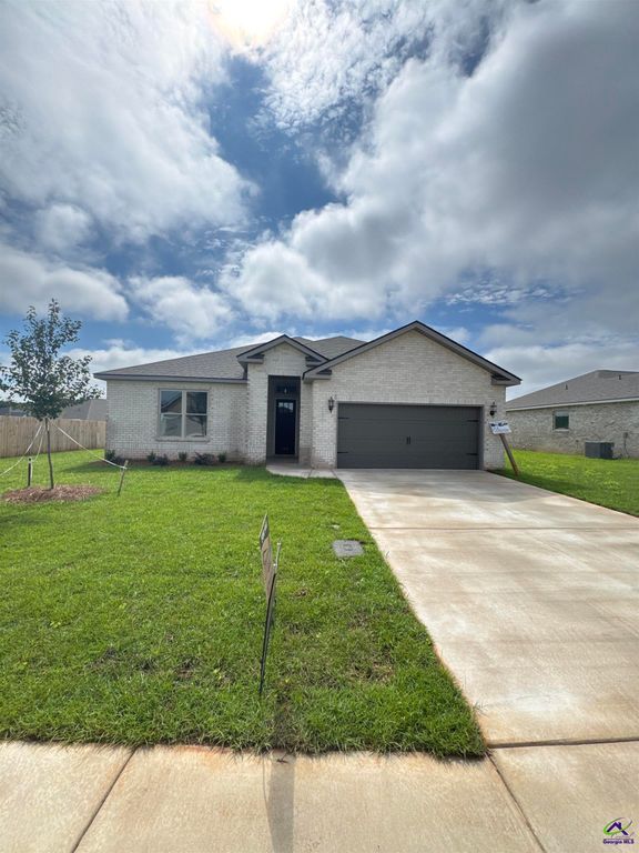 508 Otter's Ridge Drive, Kathleen, GA 31047