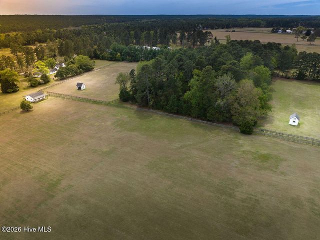 1667 Youngs Road, Vass, NC 28394
