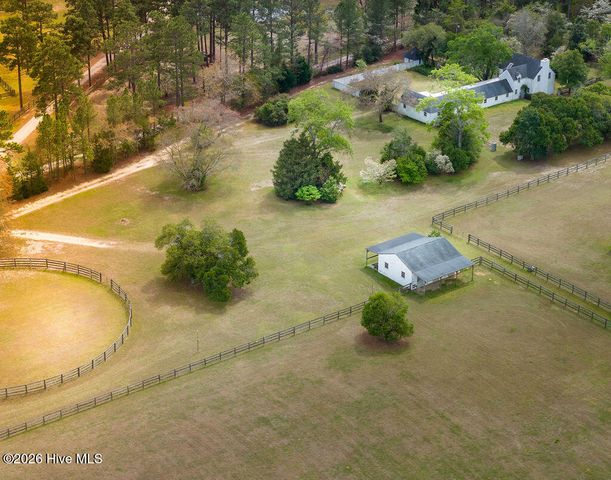 1667 Youngs Road, Vass, NC 28394