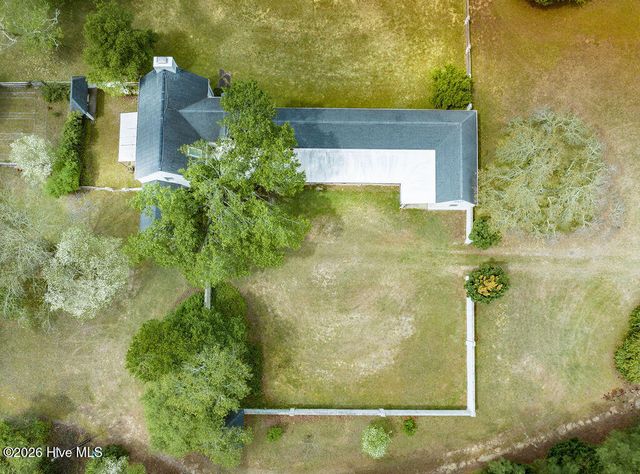 1667 Youngs Road, Vass, NC 28394