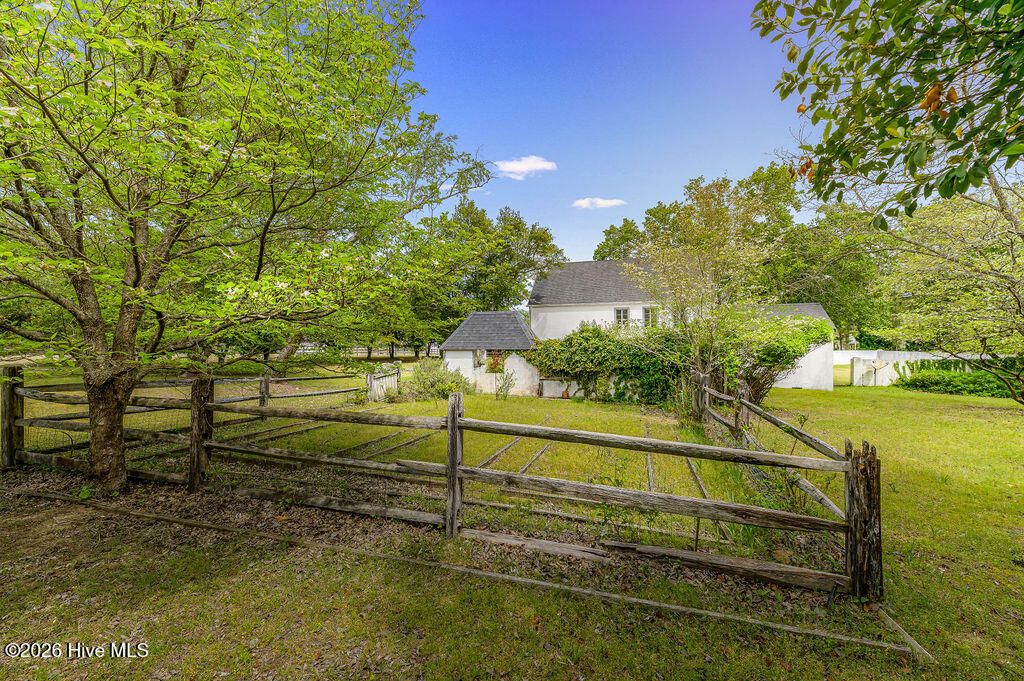 Image 37 of property listing at 1667 Youngs Road, Vass, NC 28394