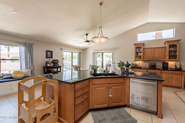 3829 E AHWATUKEE Drive, Phoenix, AZ 85044