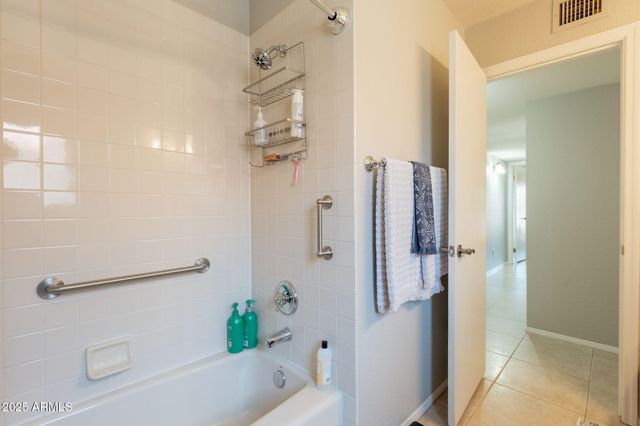 3829 E AHWATUKEE Drive, Phoenix, AZ 85044