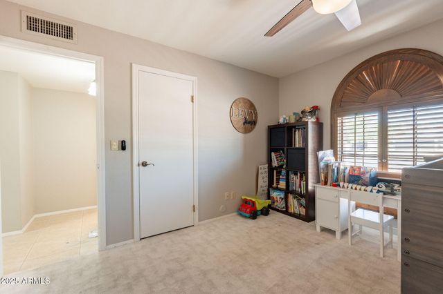 3829 E AHWATUKEE Drive, Phoenix, AZ 85044