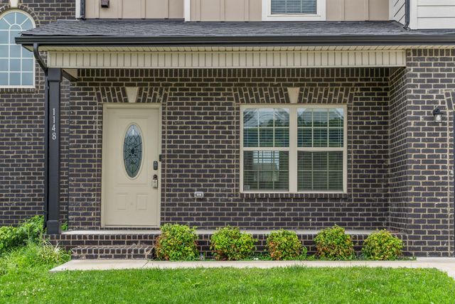 1148 Folly Beach Dr, Clarksville, TN 37042