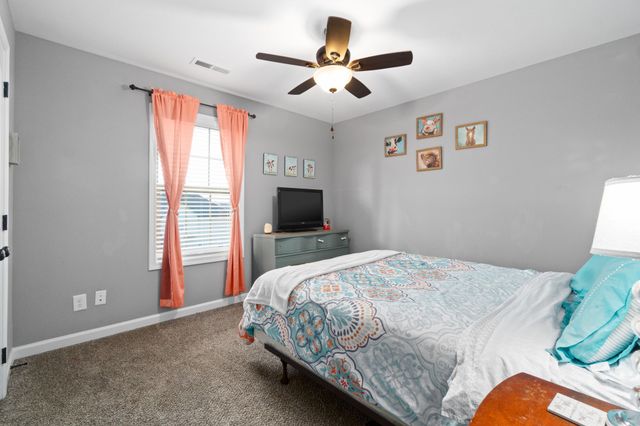 1148 Folly Beach Dr, Clarksville, TN 37042