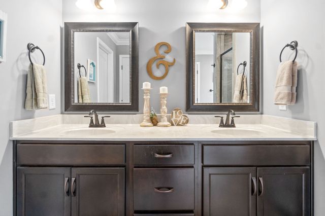 1148 Folly Beach Dr, Clarksville, TN 37042