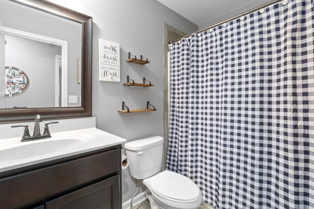 1148 Folly Beach Dr, Clarksville, TN 37042