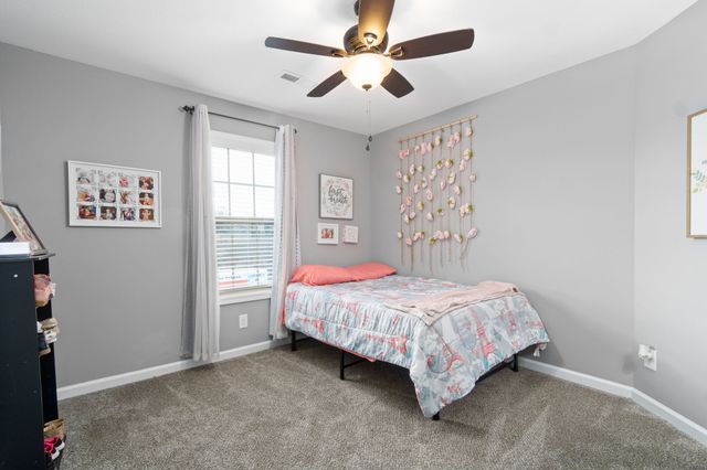 1148 Folly Beach Dr, Clarksville, TN 37042