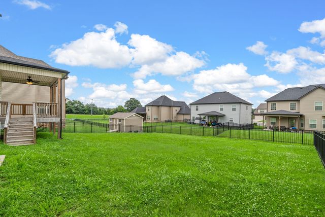 1148 Folly Beach Dr, Clarksville, TN 37042