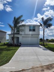20380 Caroline Creek PL, Lehigh Acres, FL 33974